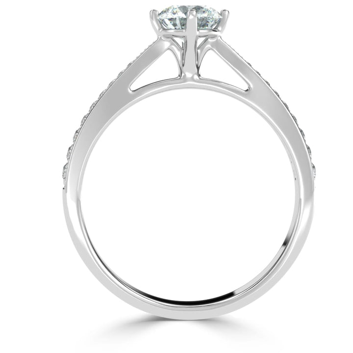 Aphrodite's Grace: Solitaire Diamond Ring of Eternal Love