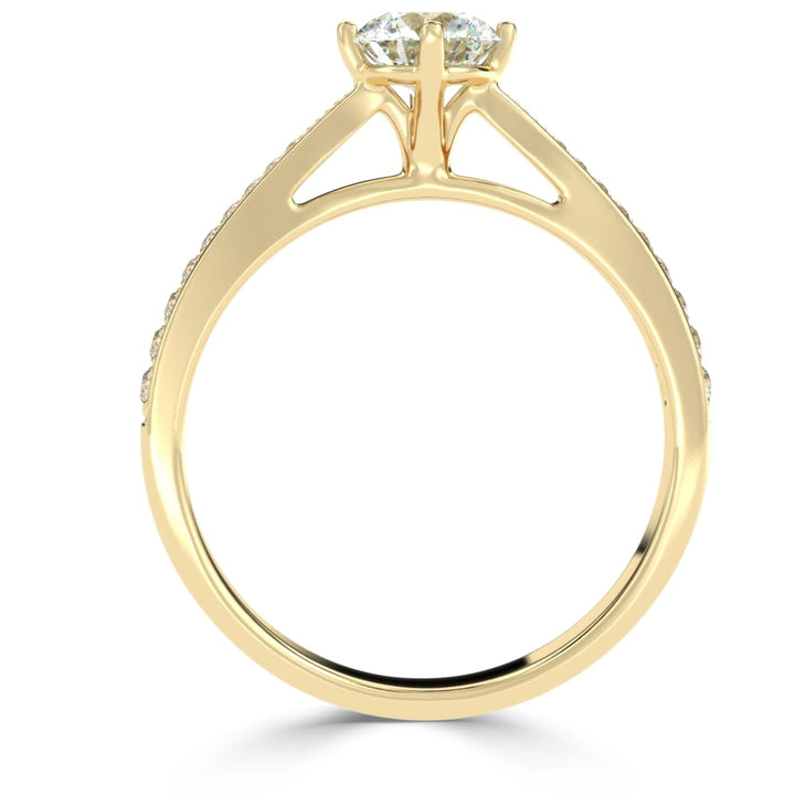 Aphrodite's Grace: Solitaire Diamond Ring of Eternal Love